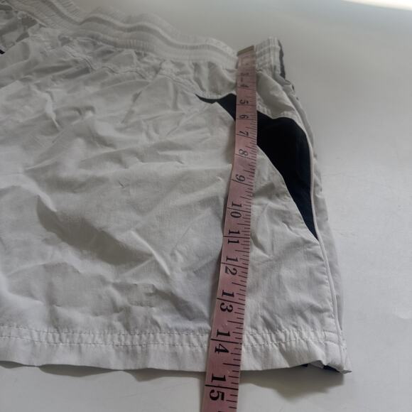 Adidas Active Shorts Women's XL Stripe‎ Running Gym Athleisure - Picture 8 of 11